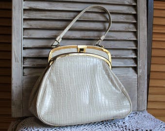 Vintage. Light gray/gator/gold/small handle/handbag/purse. 1950s. Stands on brass legs. Cute bag!