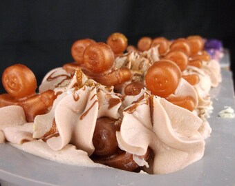 Handmade Soap Loaf 1 kg Gingerbread Fragrance, Cold Process Soap Loaf with Gingerbread Men, Christmas Wholesale Soap