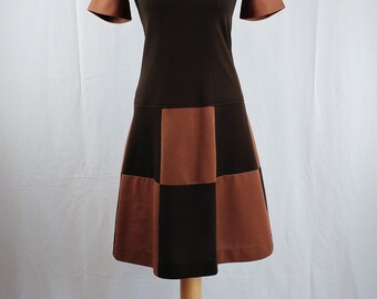 Vintage 1960s Brown Mod Knee Length Shift Dress