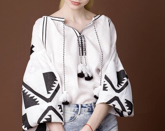 Vyshyvanka white linen embroidered blouse, Ukrainian vyshyvanka blouse, Bohemian vyshyvanka, Mexican embroidery. Free shipping