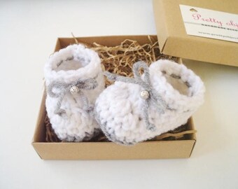 Baby announcement grandparents Pregnancy reveal grandparents Gender reveal neutral Pregnancy announcement grandparents Baby booties box