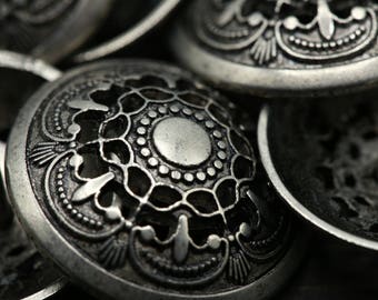 Silver Metal Buttons 4pcs / Antique Silver Buttons/ 1"/ 25mm / 40L Hollow thy Name MS13