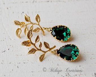 Emerald Bridesmaid Gift, Bridal Chandelier Swarovski Crystal Cubic Zirconia Drop Earrings
