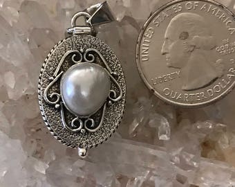Pearl Poison Locket Necklace