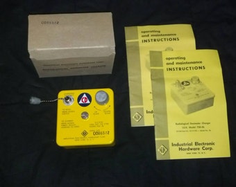Cold War Era, Civil Defence Radiological Dosimeter Charger CDV-750 Model 5b new old stock (1964)