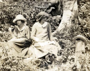 vintage photo 1914 Women Man Picnic in High country RPPC