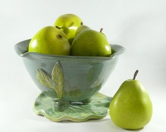 Ceramic Colander Berry Bowl Pottery Fruit Bowl Prep Bowl Handmade Ceramic Kitchen Decor Gift for Mom Colander Pottery Strainer Green Sieve