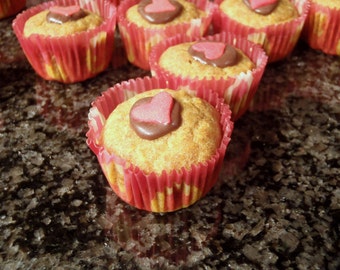 Big Hearts - Valentine Pup-Cakes Tiny Cupcake - All Natural Organic Vegetarian Dog Treats LIMITED EDITION