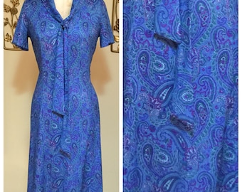 SALE! 60s Vintage Blue Paisley Mod Shift Dress Medium Large