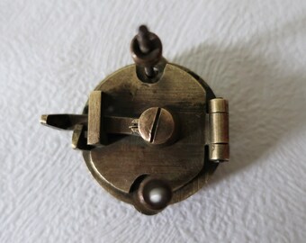 Small Brass Peep hole/Speakeasy/Spy hole