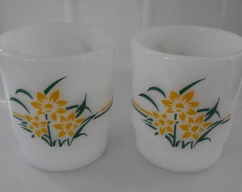 2 X Vintage Milk Glass Mugs Termocrisa