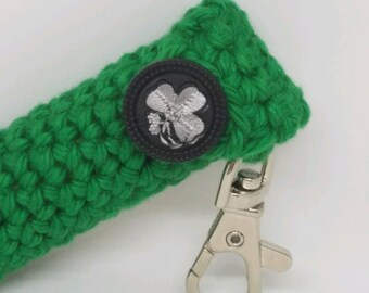 St Patrick's Day Lip Balm Holder - Shamrock Chapstick Case - Green Lip Balm Cozy Keyring - Gifts for Her - Kiss Me, I'm Irish