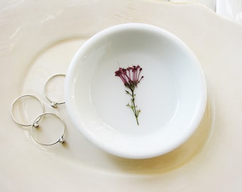 Flowers Ring Dish, Purple Flower Ring Dish, Jewelry Storage, Ring Dish, Nature Bowl, Trinket Holder, Naturalist Gift, Small Organizer
