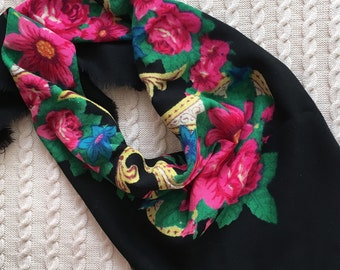 Vintage soviet shawl USSR Ukrainian woolen floral shawl Russian floral scarf Mother's Day gift Made in USSR Shawl with flowers