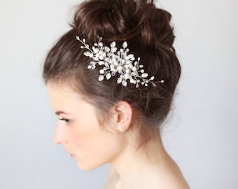 Bridal hair comb Crystal bridal hair comb Wedding hair comb Bridal Headpiece Pearl bridal hair comb Bridal Hair Accessory Pearl and Crystal