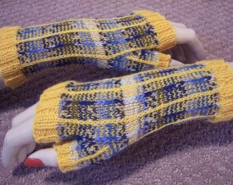 Yellow and blue fingerless gloves designed by Kvaustin