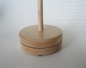 Maple Yarn Buddy, Yarn Lazy Susan, Yarn Holder, Yarn Spinner, Yarn Caddy, Handmade, Yarn Winder, Yarn Helper
