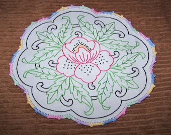 Vintage, Farmhouse, Retro, Hand Embroidery , Crocheted Small Scalloped Edge Oval Cotton Doily