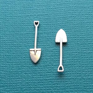 15 Shovel Charms Tiny Silver Gardening Tool Charm - CS2791