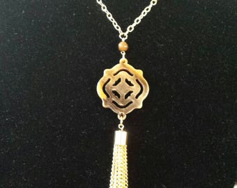 Marbled cream and brown stencil print necklace