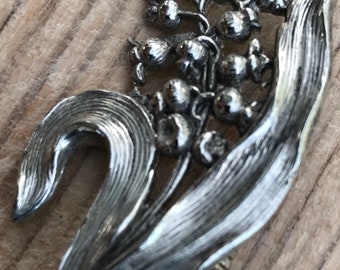 Vintage Lily of the valley brooch