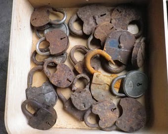 lot of antique / vintage / padlocks / all without keys / rusty / various size / price per one padlock