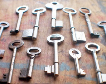 Antique Skeleton Keys - Wholesale Lot - Instant Collection - Mixed Vintage Keys