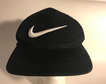 Minimal Vintage Black Nike Hat 90s