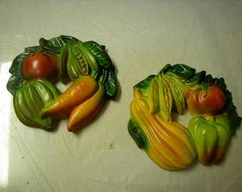 vintage plaster plaques-vegetable plaques-wall decor-kitchen decor-retro-kitsch-