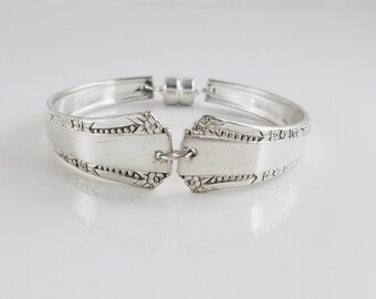 Flatware bracelet -Silver plated -Silverware jewelry -Vintage silverware -Jewelry By A.H.