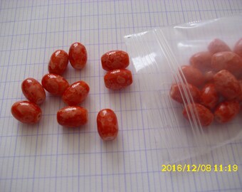set of 30 beads 11X8mm red oval glass (2mm hole)