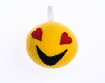 Enamored smiley keychain