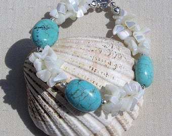 Turquoise Magnesite & White Mother of Pearl Gemstone Bracelet "Tropicana", Chakra Bracelet, Summer Bracelet, Magnesite Bracelet, Shell