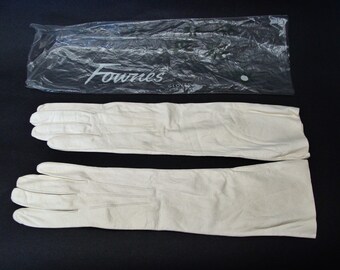 Vintage England Fownes Doeskin Long White Gloves - Washable