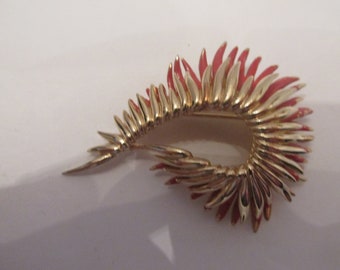 Stunning Boucher Signed Vintage Red Enamel Wheat Spray Brooch