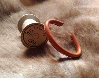 Thin Leather bangle