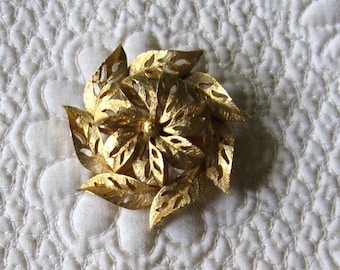Vintage GERRY'S Gold Tone Swirling Leaves Shape Pin