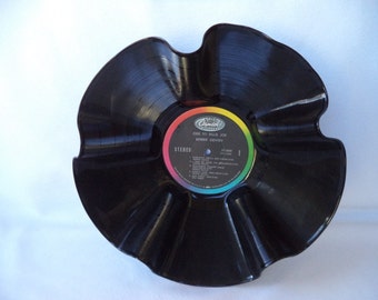 1968 BOBBIE GENTRY Ode To Billie Joe Vinyl Record Bowl. RePurposed Vinyl Record. Record Bowl. Bobbie Gentry Fan Gift. Music Room Decor.