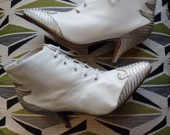 NEW Old Stock Candies White & Silver Leather Booties Wedding Boots 7.5