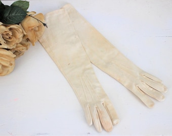 Vintage 1950s Ivory Gloves / Elbow Length Gloves Cotton Spring Summer Glove / Church Glove / Wedding Formal Glove