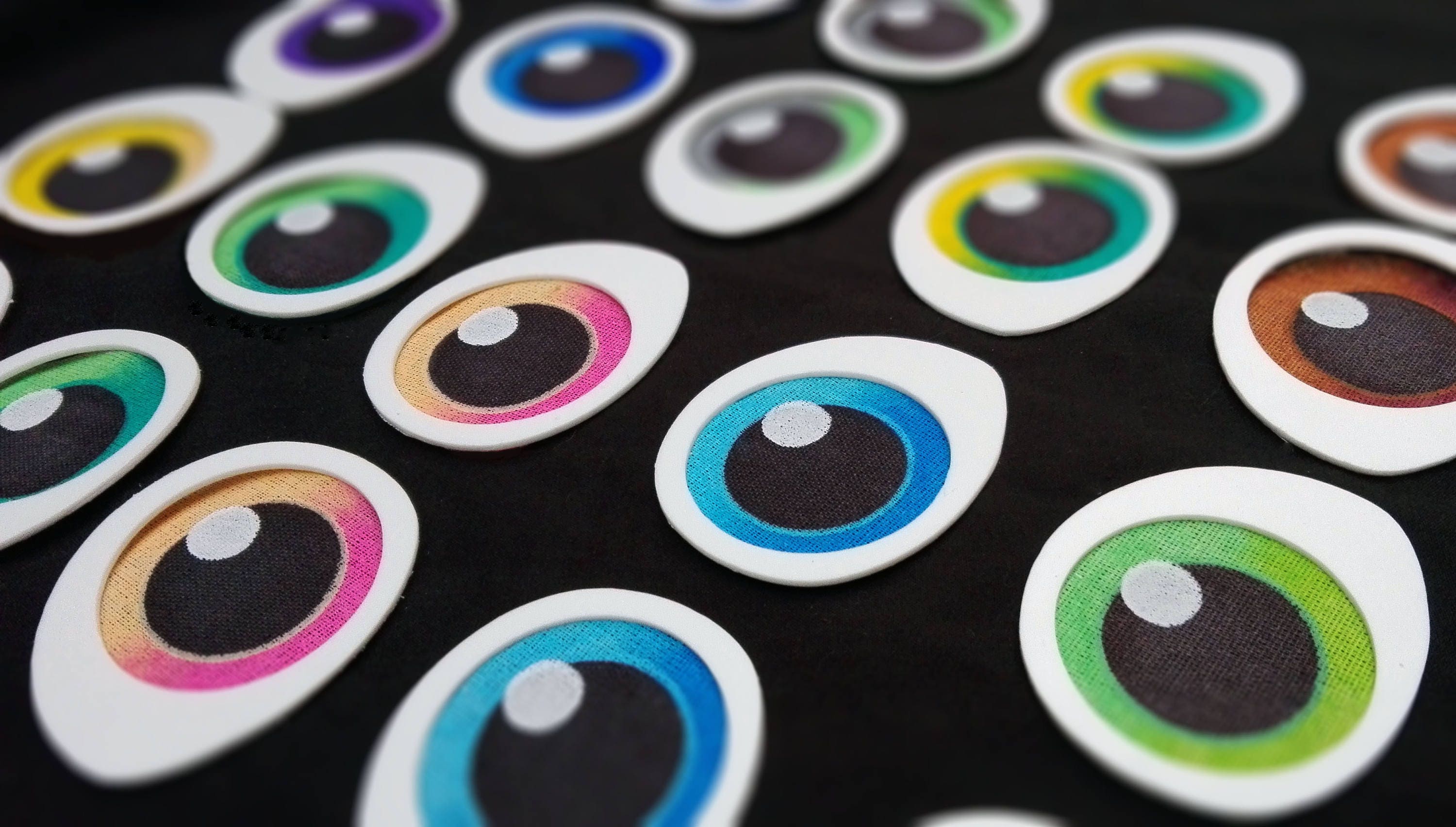 Toony eyes for costumes fursuits and mascots 1 pair