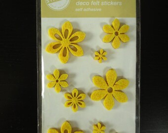 Board of 9 stickers in yellow felt flowers