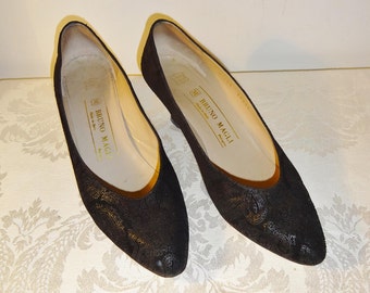 Vintage Bruno Magli Black Pumps Shoes Size 6 1/2 AA Paisley Embossed Suede