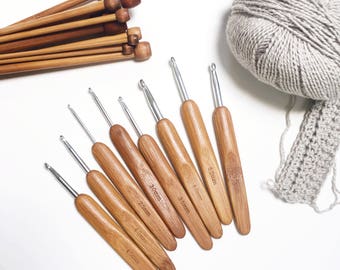 Bamboo crochet hook set, Bamboo handles aluminum crochet hooks, ergonomic bamboo crochet hooks