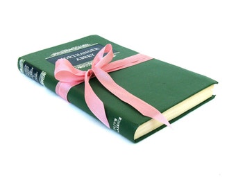 Northanger Abbey by Jane Austen, Persuasion By Jane Austen, Gothic Book, Goth Wedding, Vintage Jane Austen Book, Green Austen Book