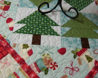 Wintergreen Table Topper, Christmas Table Runner, Christmas table Topper, Holiday Table Topper, Christmas Trees