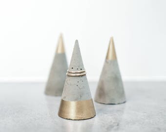 Modern Ring Holder | Concrete | Champagne Gold | Minimalist