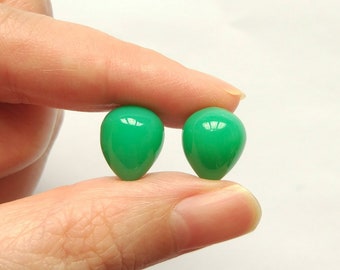 Jade Green Chalcedony Upside Down Half Drilled Acorn Inverted Drops 10x12 mm One Pair F4193