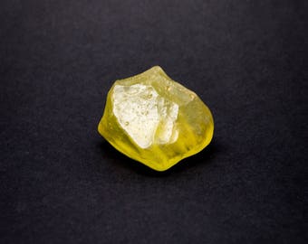 Libyan Desert Glass Tektite - Transparent Yellow, 22g, 3.7cm on Longest Edge