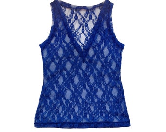 Blue lace camisole without sleeve and V neck